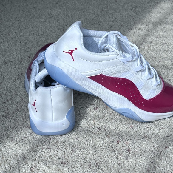 Air Jordan 11 CMFT Low - Picture 2 of 8